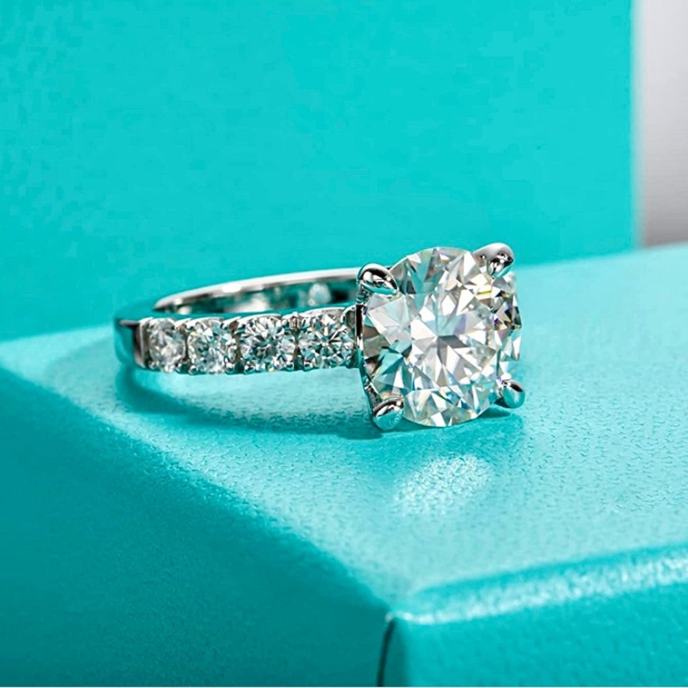 4.3 Carat Round Cut Moissanite Diamond Engagement Ring SIZE 8